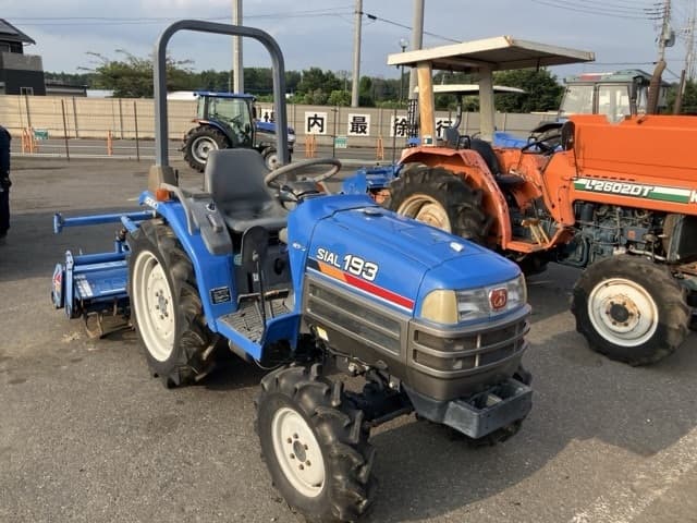 Tractor — Auction (lot 8456-1087)