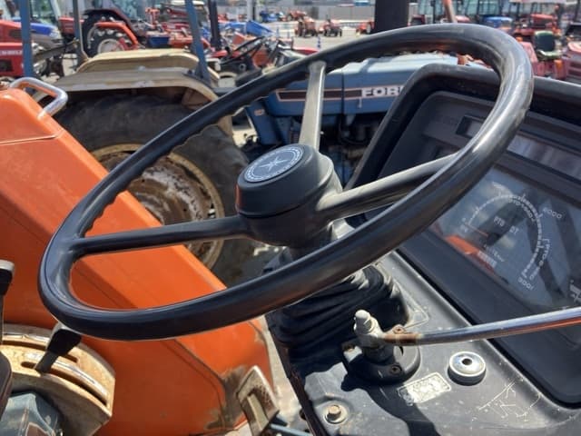 Tractor — Auction (lot 8456-1089)