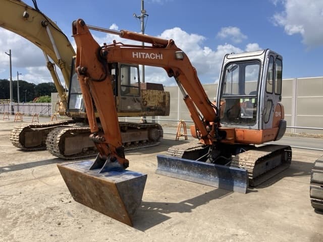 MINI EXCAVATOR — Auction (lot 8456-109)