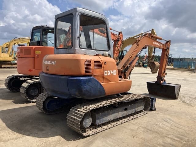 MINI EXCAVATOR — Auction (lot 8456-109)