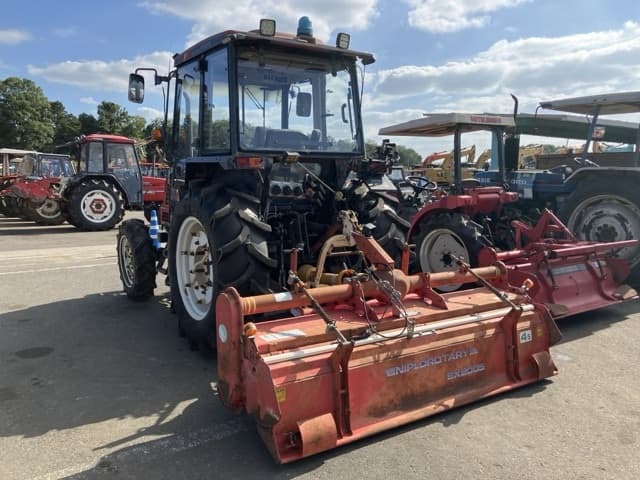 Tractor — Auction (lot 8456-1096)