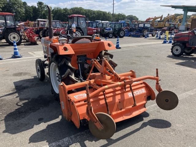 Tractor — Auction (lot 8456-1099)