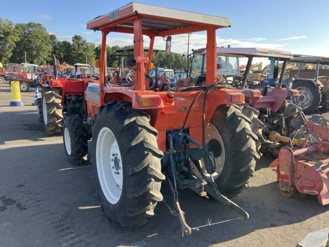 Tractor — Auction (lot 8456-1102)
