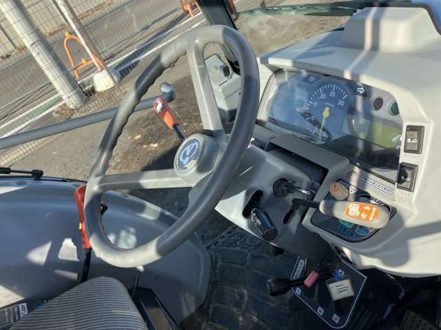 Tractor — Auction (lot 8456-1105)