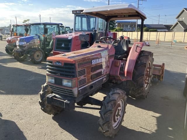 Tractor — Auction (lot 8456-1111)