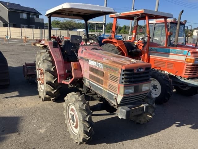 Tractor — Auction (lot 8456-1111)