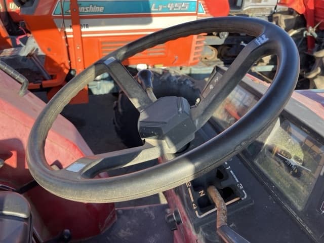 Tractor — Auction (lot 8456-1111)