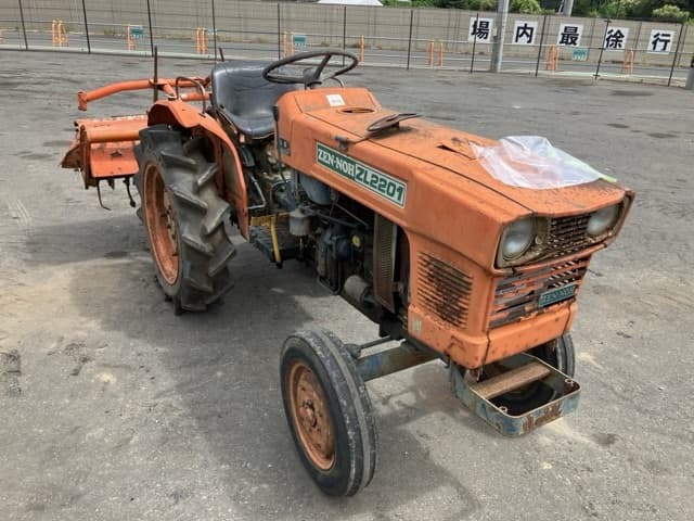 Tractor — Auction (lot 8456-1116)