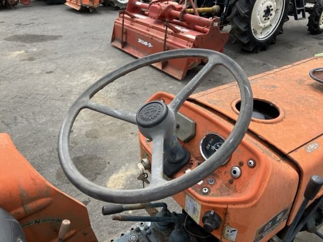 Tractor — Auction (lot 8456-1116)