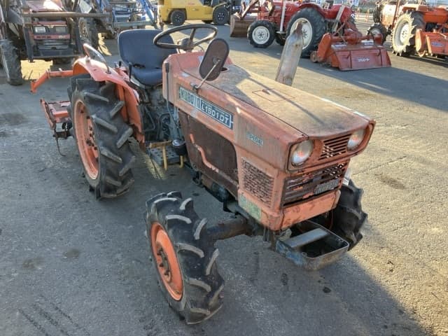 Tractor — Auction (lot 8456-1117)