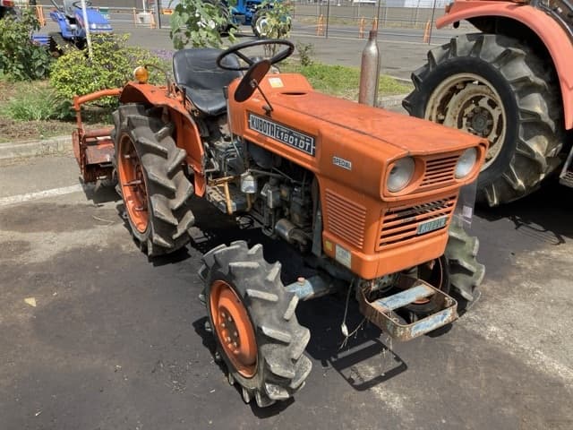 Tractor — Auction (lot 8456-1118)
