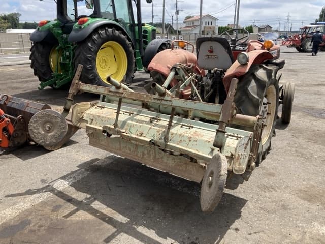 Tractor — Auction (lot 8456-1121)