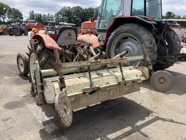 Tractor — Auction (lot 8456-1121)