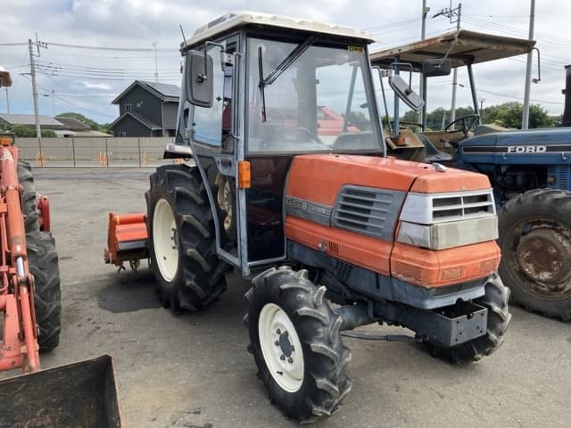 Tractor — Auction (lot 8456-1128)