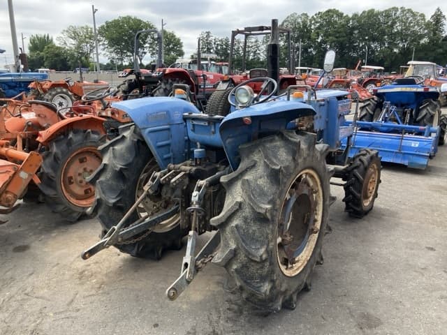 Tractor — Auction (lot 8456-1129)