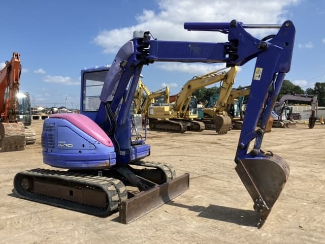 MINI EXCAVATOR — Auction (lot 8456-114)