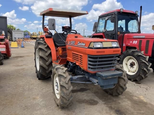 Tractor — Auction (lot 8456-1140)