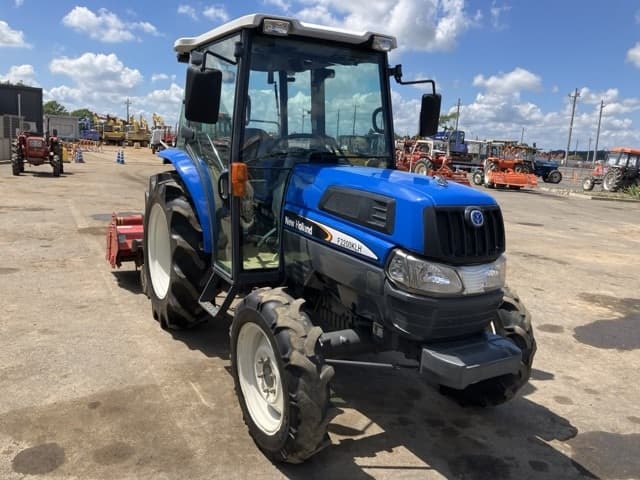 Tractor — Auction (lot 8456-1142)