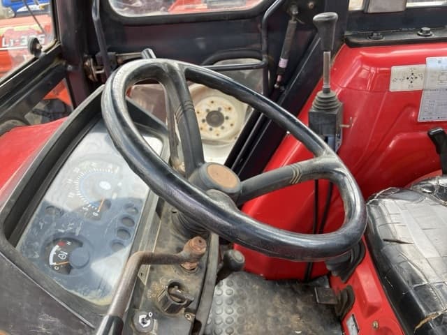 Tractor — Auction (lot 8456-1144)