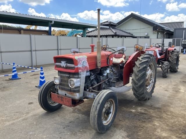 Tractor — Auction (lot 8456-1146)