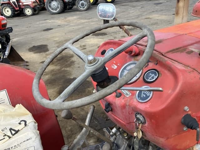Tractor — Auction (lot 8456-1146)