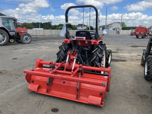 Tractor — Auction (lot 8456-1147)
