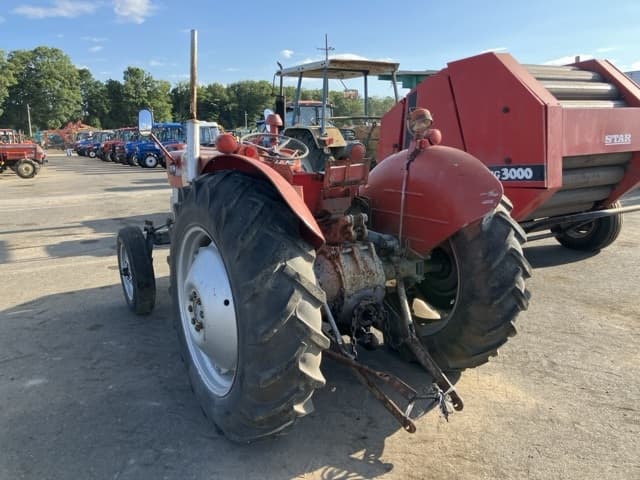Tractor — Auction (lot 8456-1152)