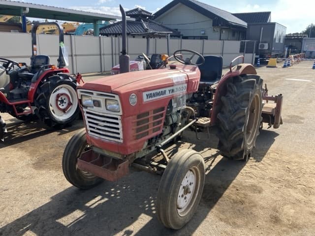Tractor — Auction (lot 8456-1159)