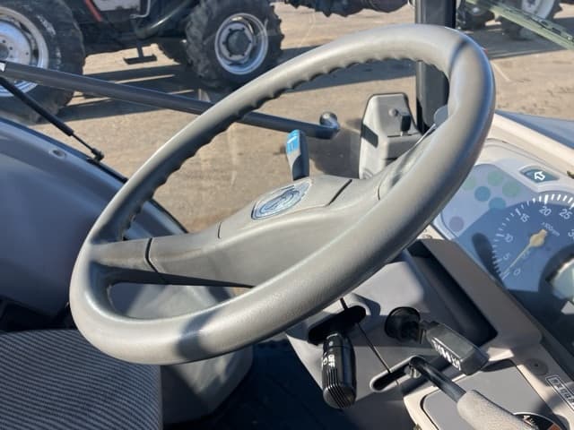 Tractor — Auction (lot 8456-1165)