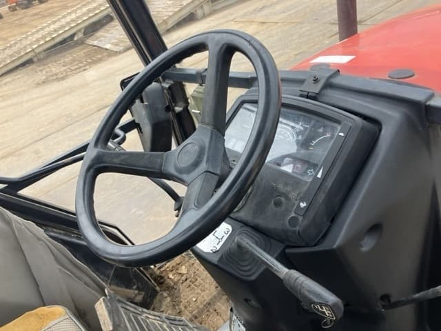 Tractor — Auction (lot 8456-1168)