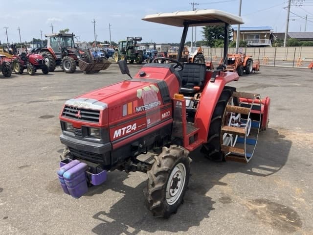 Tractor — Auction (lot 8456-1174)