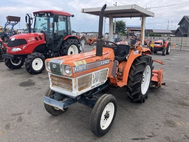 Tractor — Auction (lot 8456-1176)