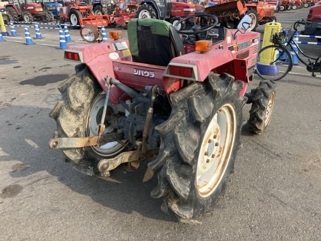 Tractor — Auction (lot 8456-1182)