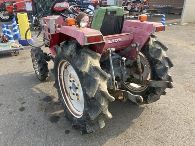 Tractor — Auction (lot 8456-1182)