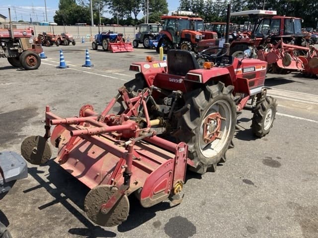 Tractor — Auction (lot 8456-1183)