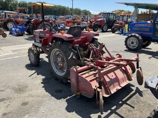 Tractor — Auction (lot 8456-1183)