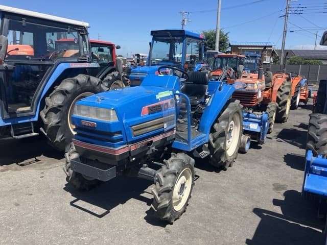 Tractor — Auction (lot 8456-1185)