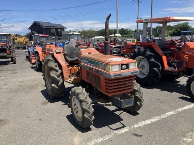 Tractor — Auction (lot 8456-1186)
