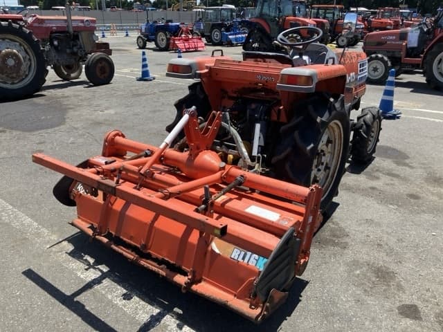 Tractor — Auction (lot 8456-1190)