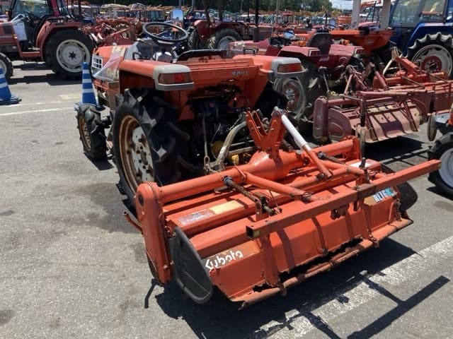 Tractor — Auction (lot 8456-1190)