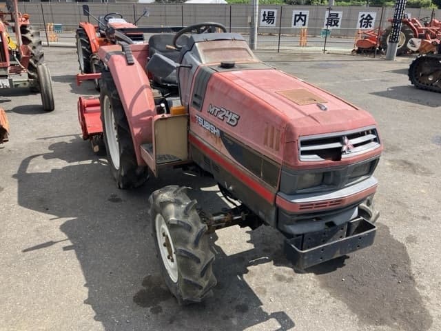 Tractor — Auction (lot 8456-1197)