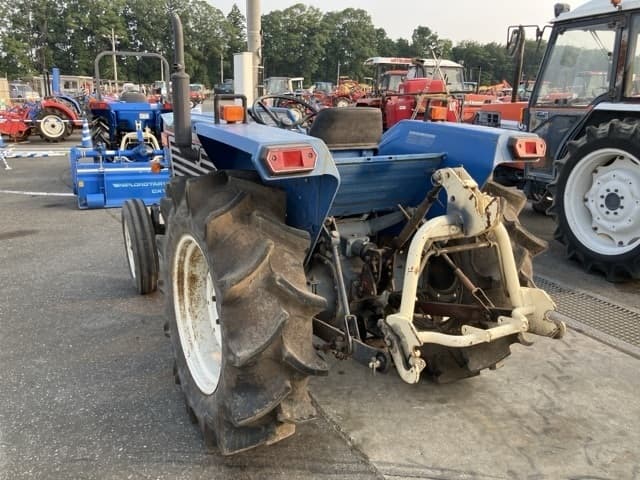 Tractor — Auction (lot 8456-1198)