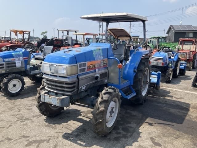 Tractor — Auction (lot 8456-1199)
