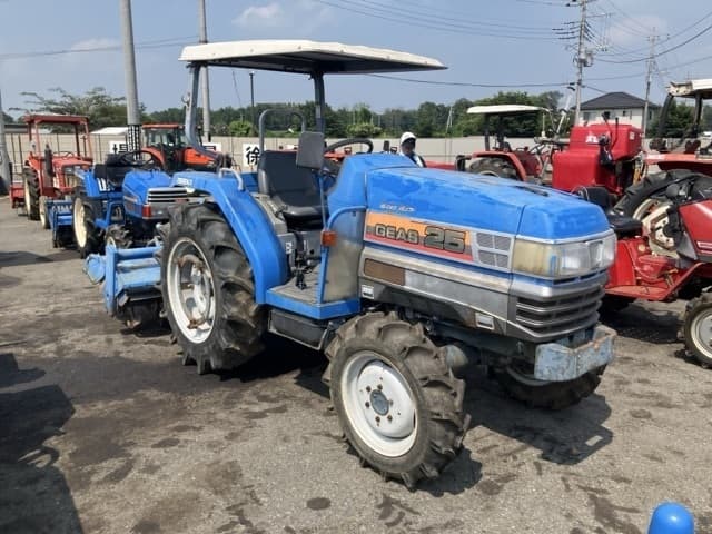 Tractor — Auction (lot 8456-1199)