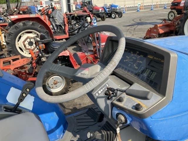 Tractor — Auction (lot 8456-1199)