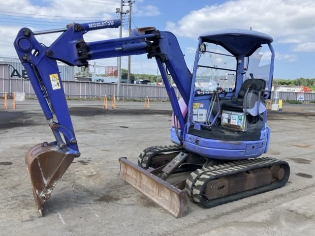 MINI EXCAVATOR — Auction (lot 8456-120)