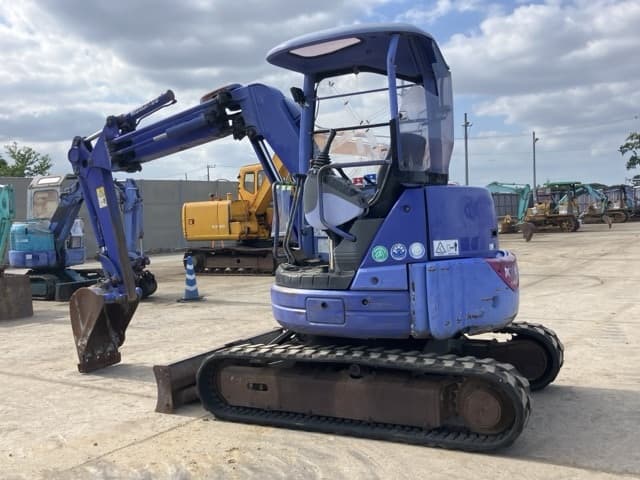 MINI EXCAVATOR — Auction (lot 8456-120)