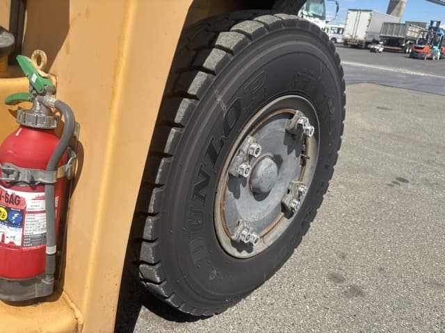 Forklift — Auction (lot 8456-12003)
