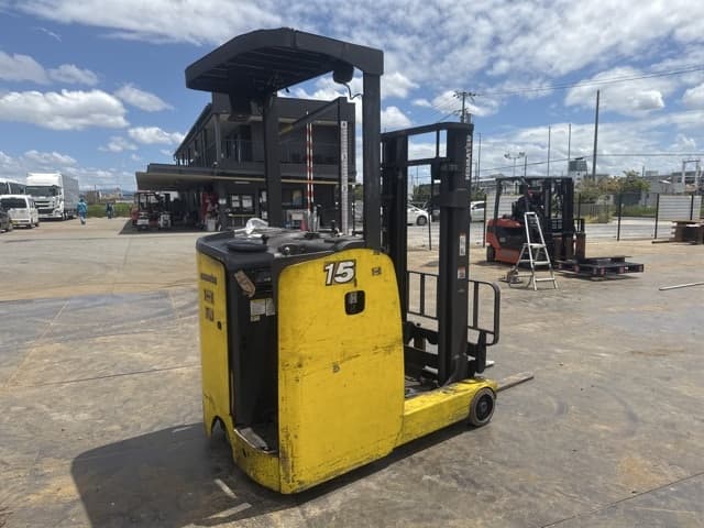 Reach Forklift — Auction (lot 8456-12004)