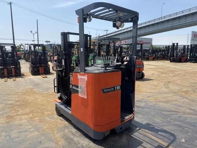 Reach Forklift — Auction (lot 8456-12005)
